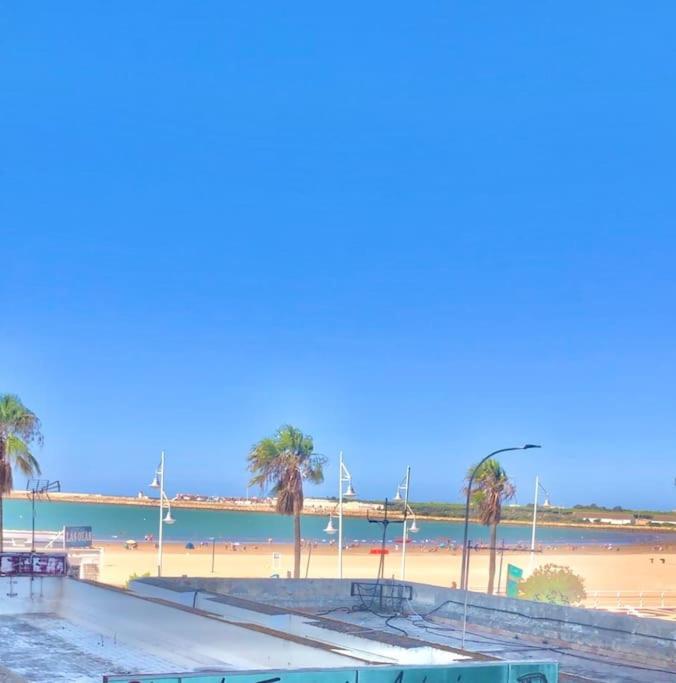 Primera Linea Playa Valdelagrana Vistas Al Mar El Puerto de Santa Maria Exterior photo